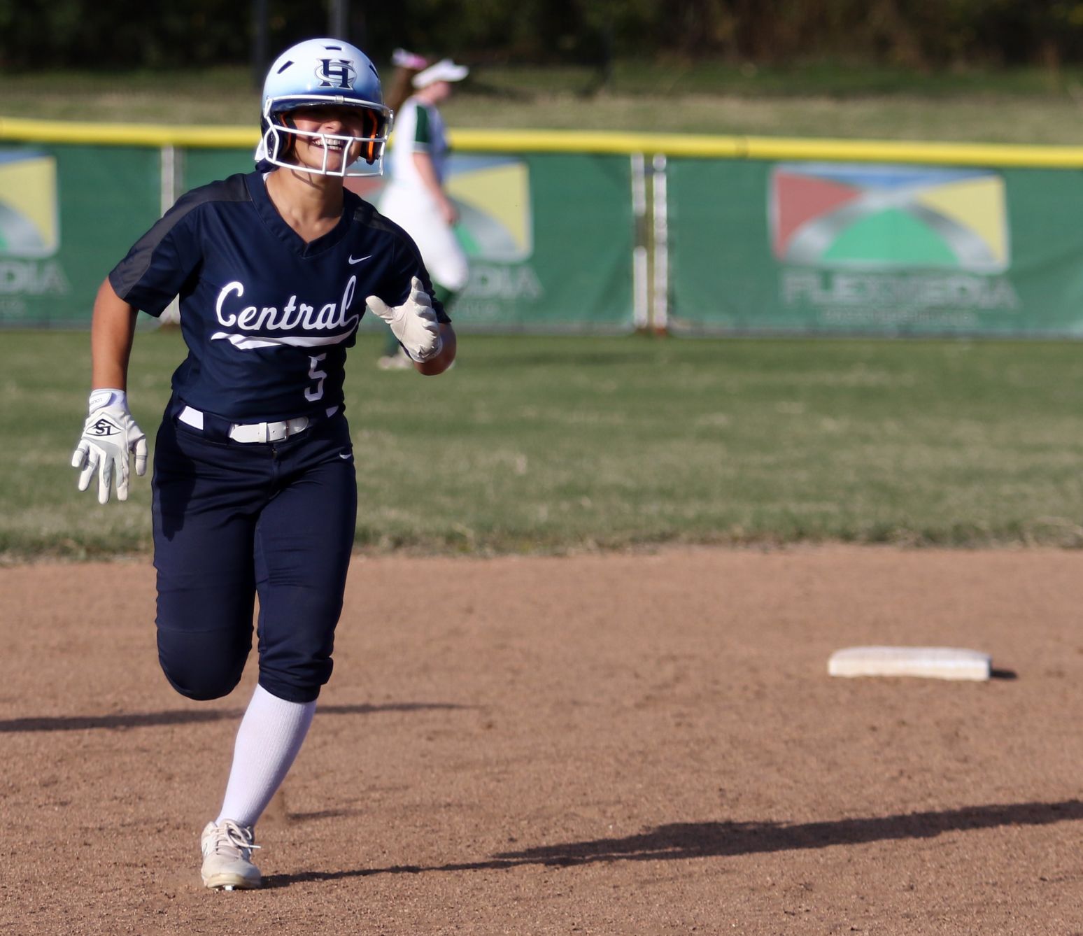 Class 4 sectional softballl: Francis Howell Central 17, Pattonville 3
